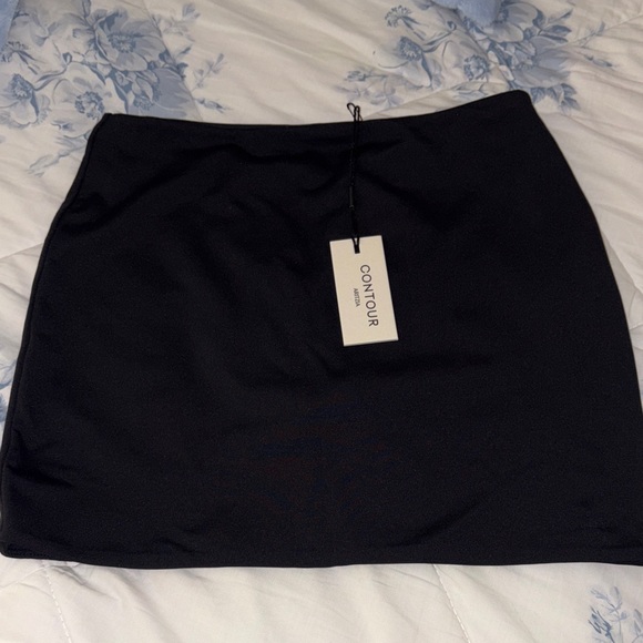 Aritzia Black Mini Skirt - Picture 1 of 4